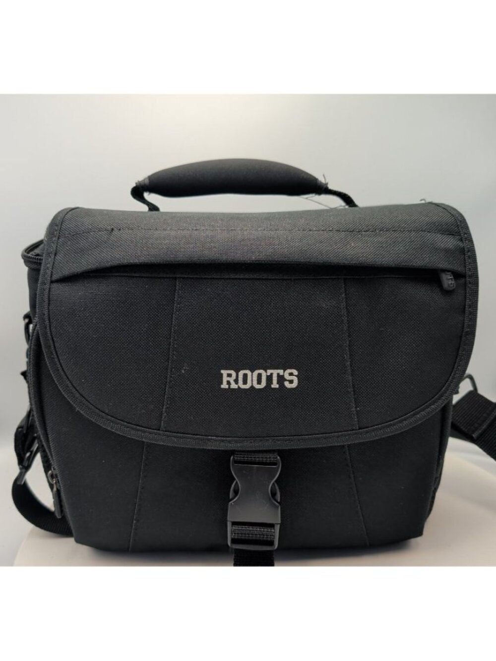 Roots RD40 Gentec Black Camera Camcorder Bag Vintage Nylon Med Size Y2K Retro